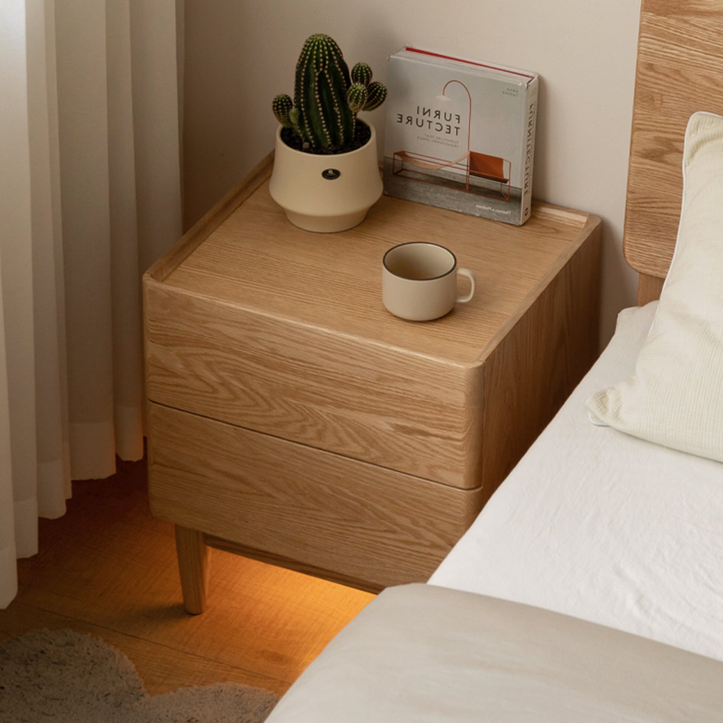 Cova Nightstand