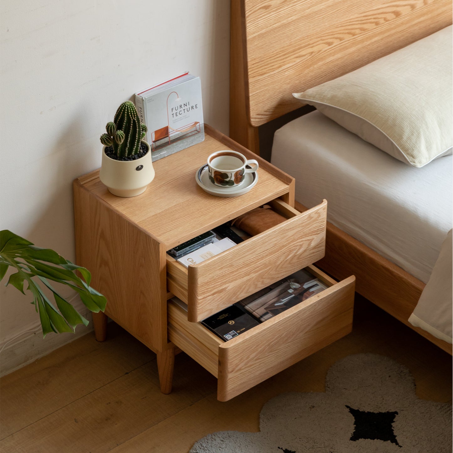 Cova Nightstand