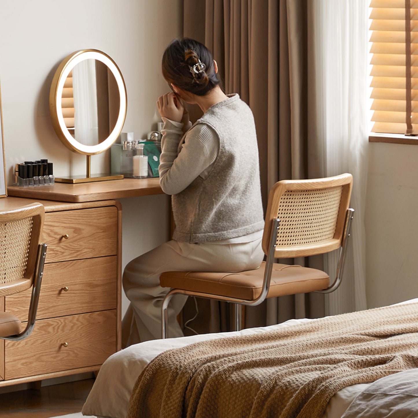 Elira Dressing Table