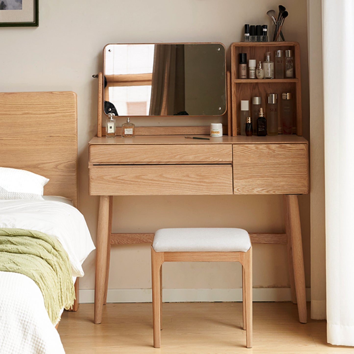 Lumie Dressing Table