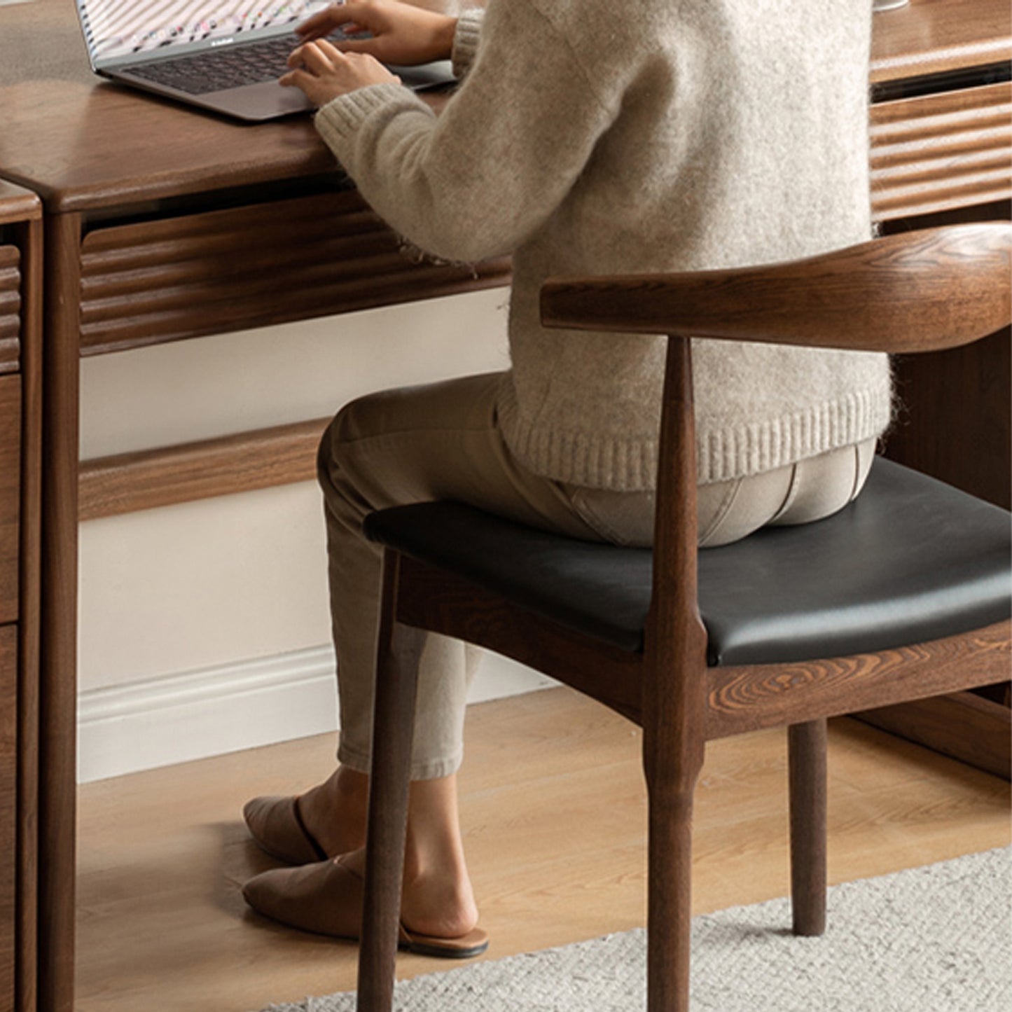 Nuvia Desk