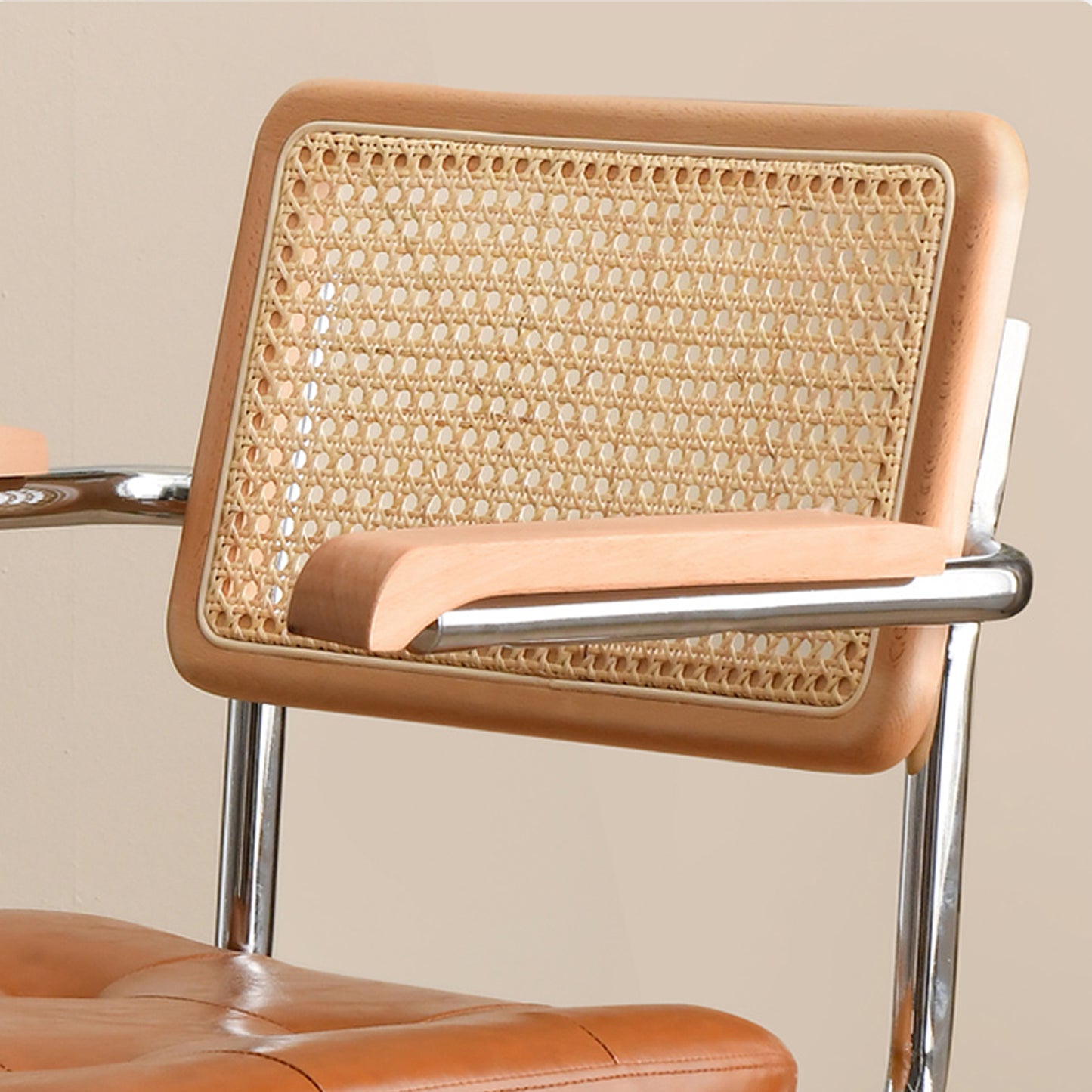 Siska Swivel Chair
