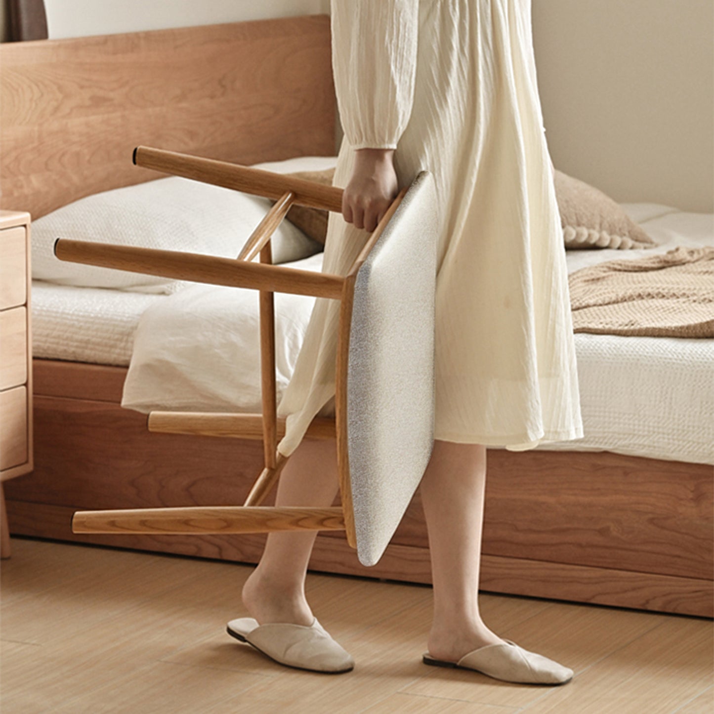 Kalma Dressing Chair