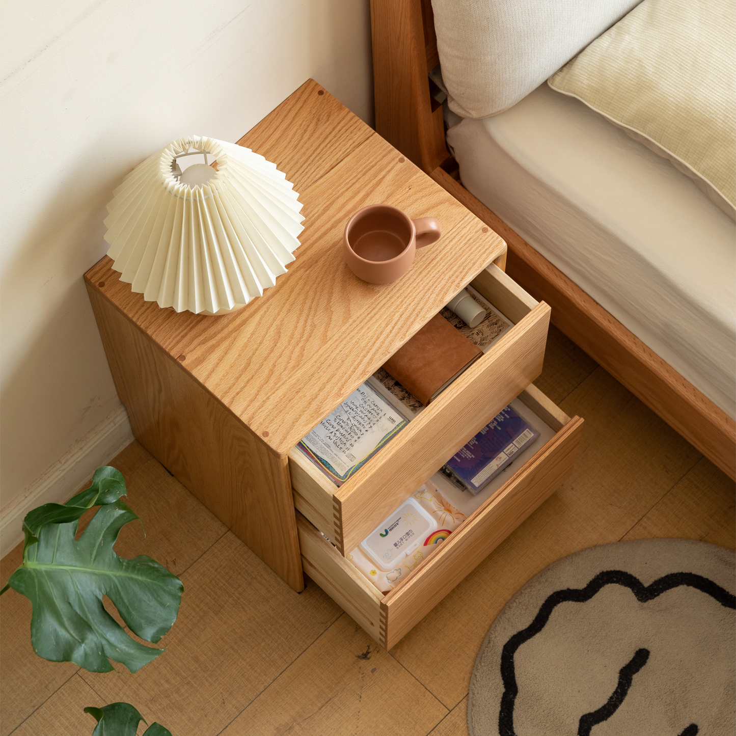 Koti Nighstand
