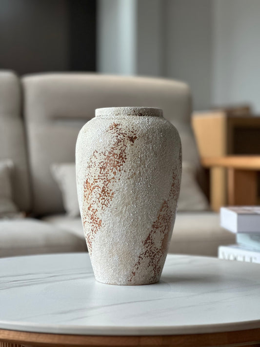 Larffy Vase