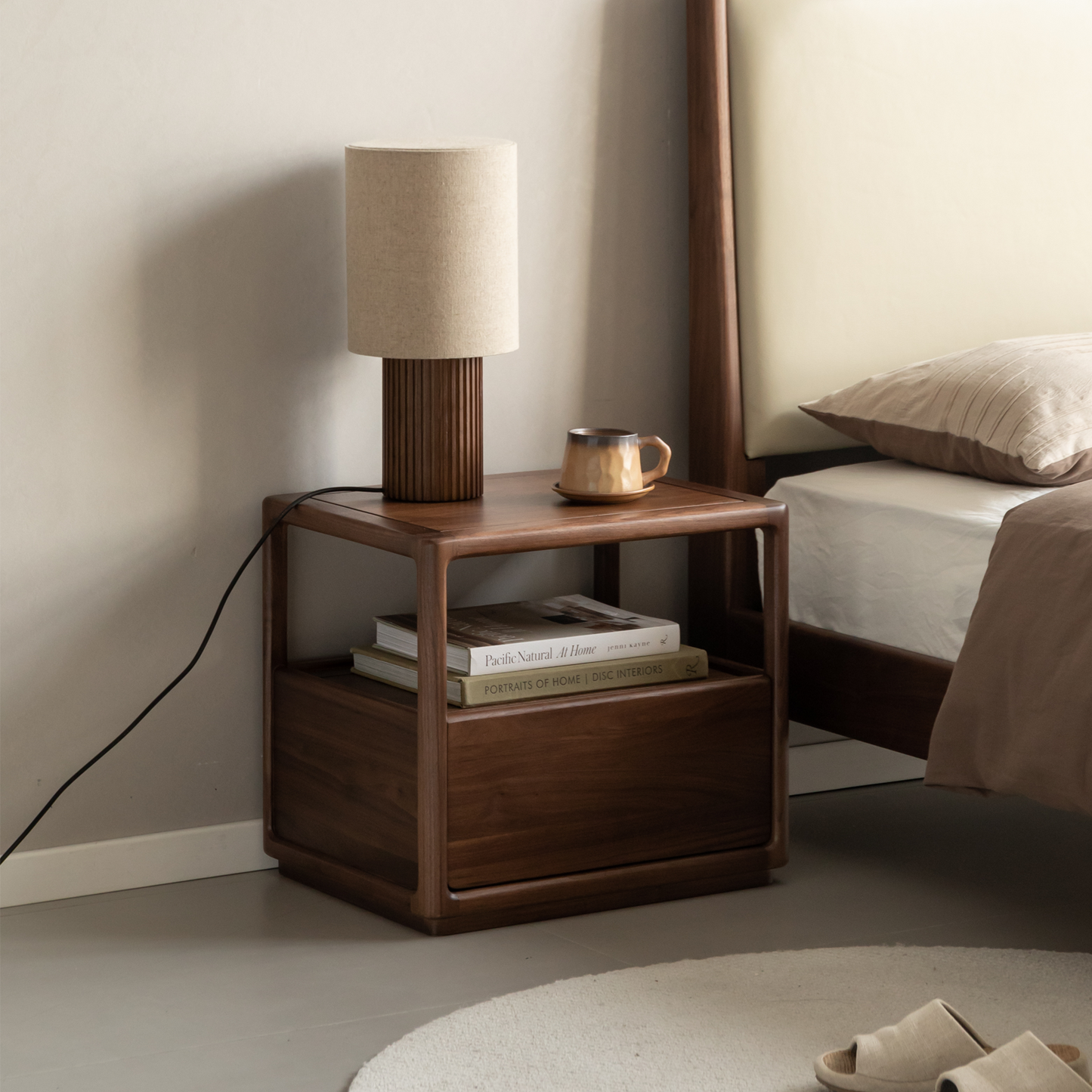 Minon Nightstand