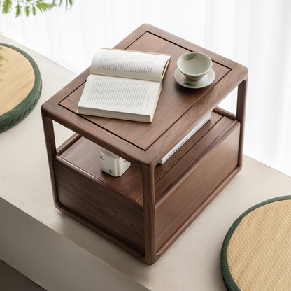 Minon Nightstand