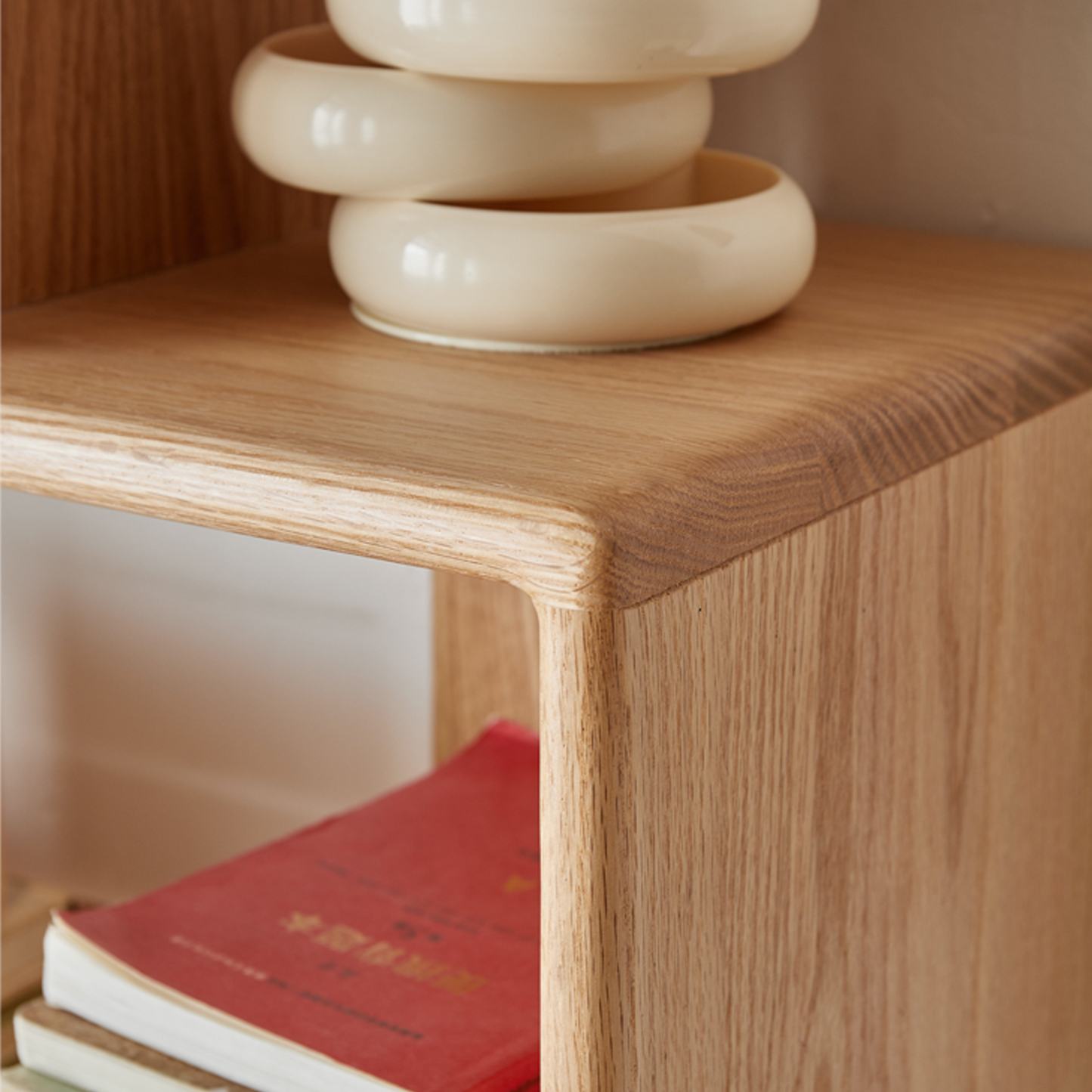 Vesper Bookshelf