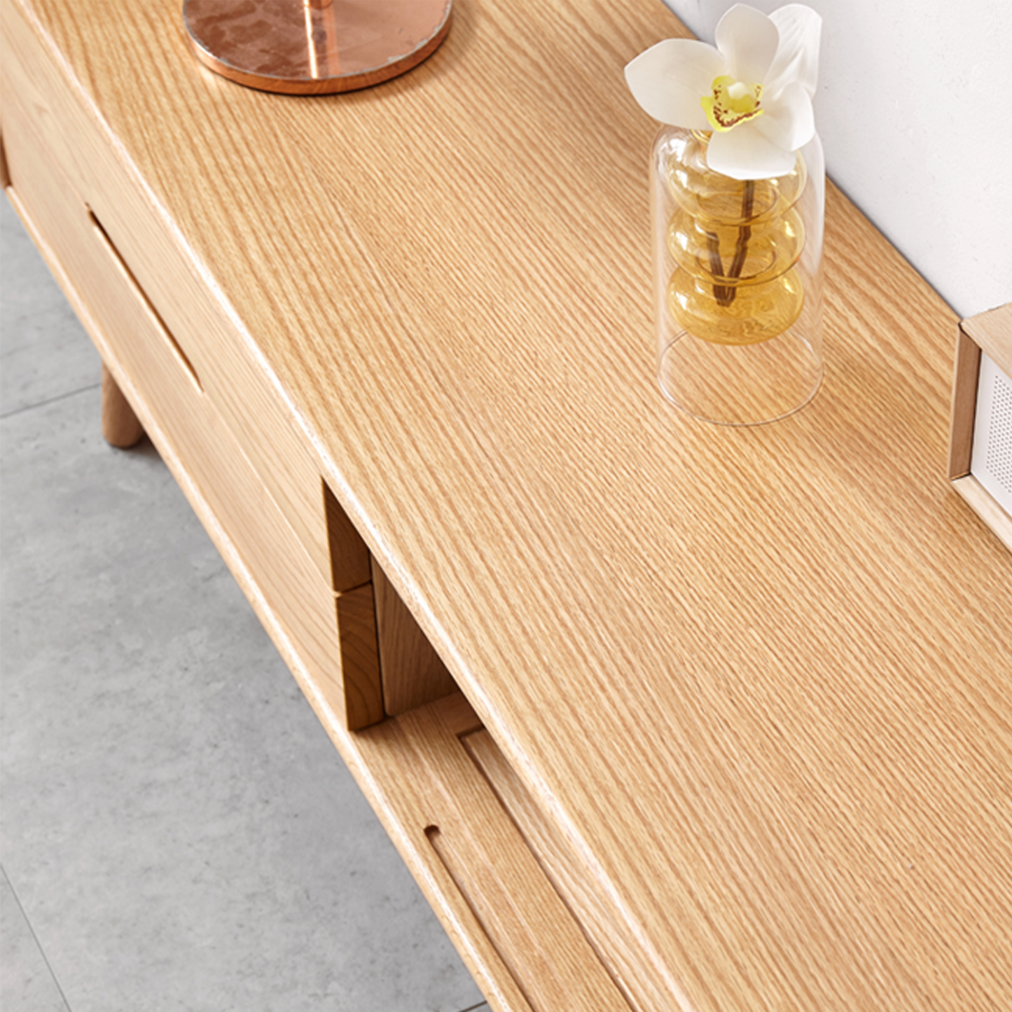 Elvo Media Console