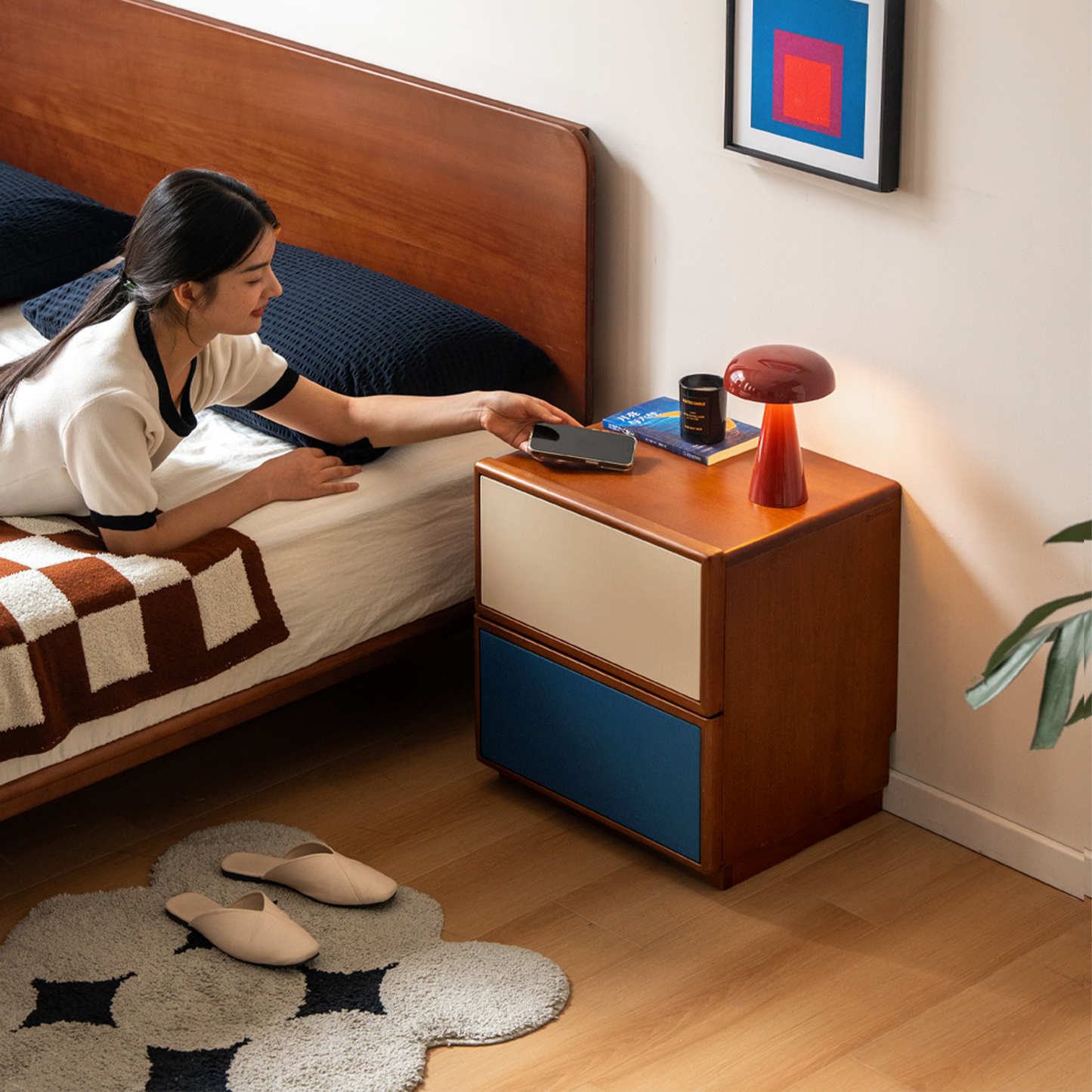 Itten Nightstand