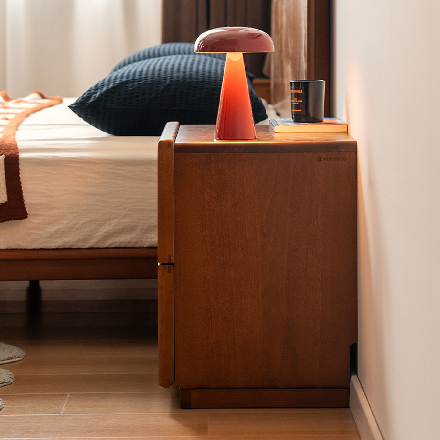 Itten Nightstand