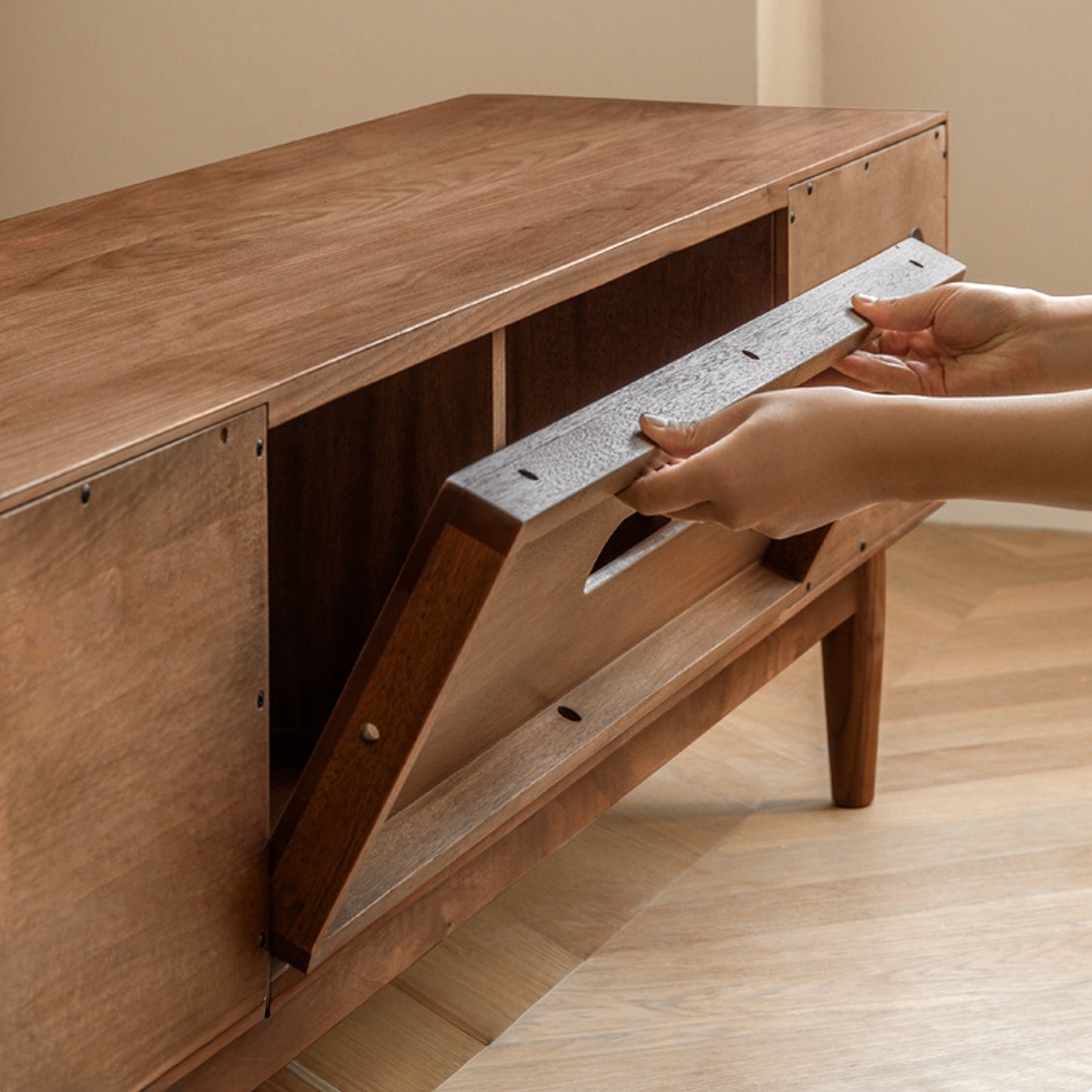 Luma Media Console