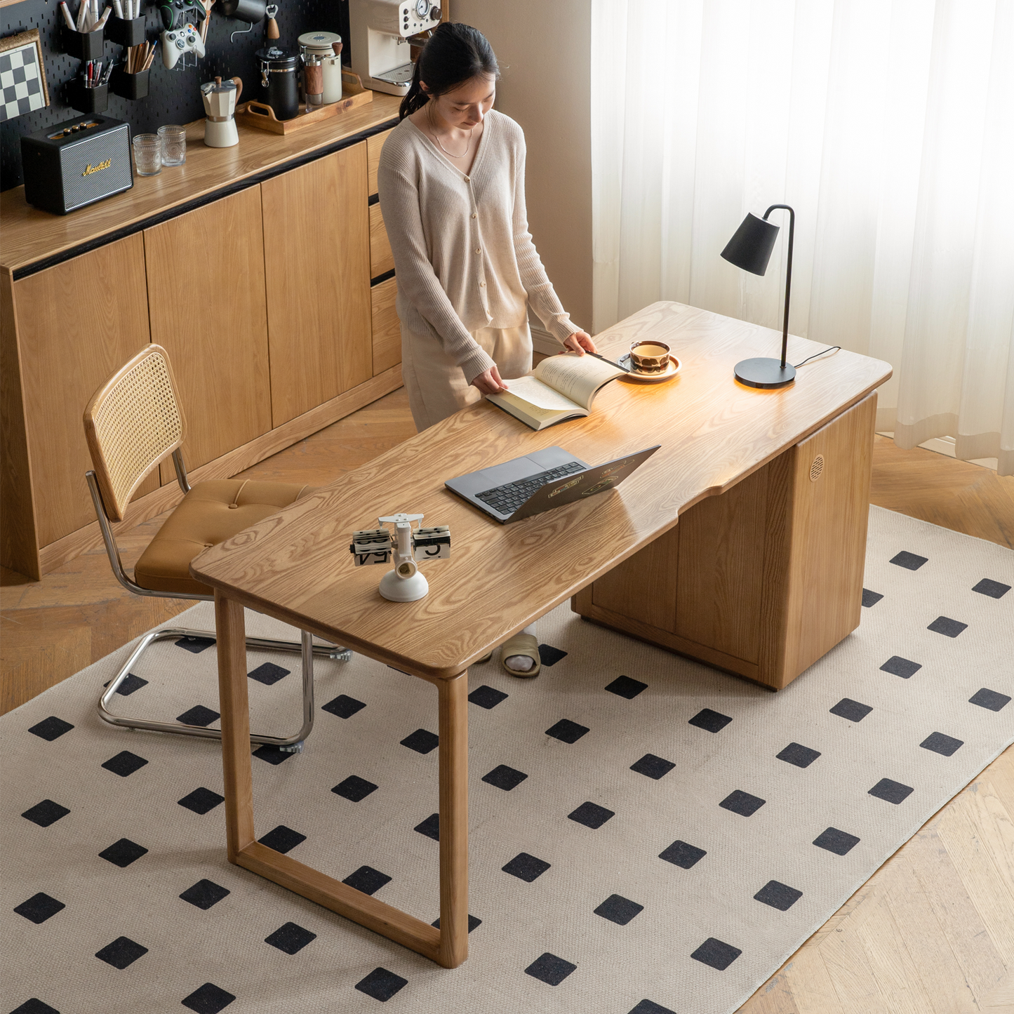 Moro Desk