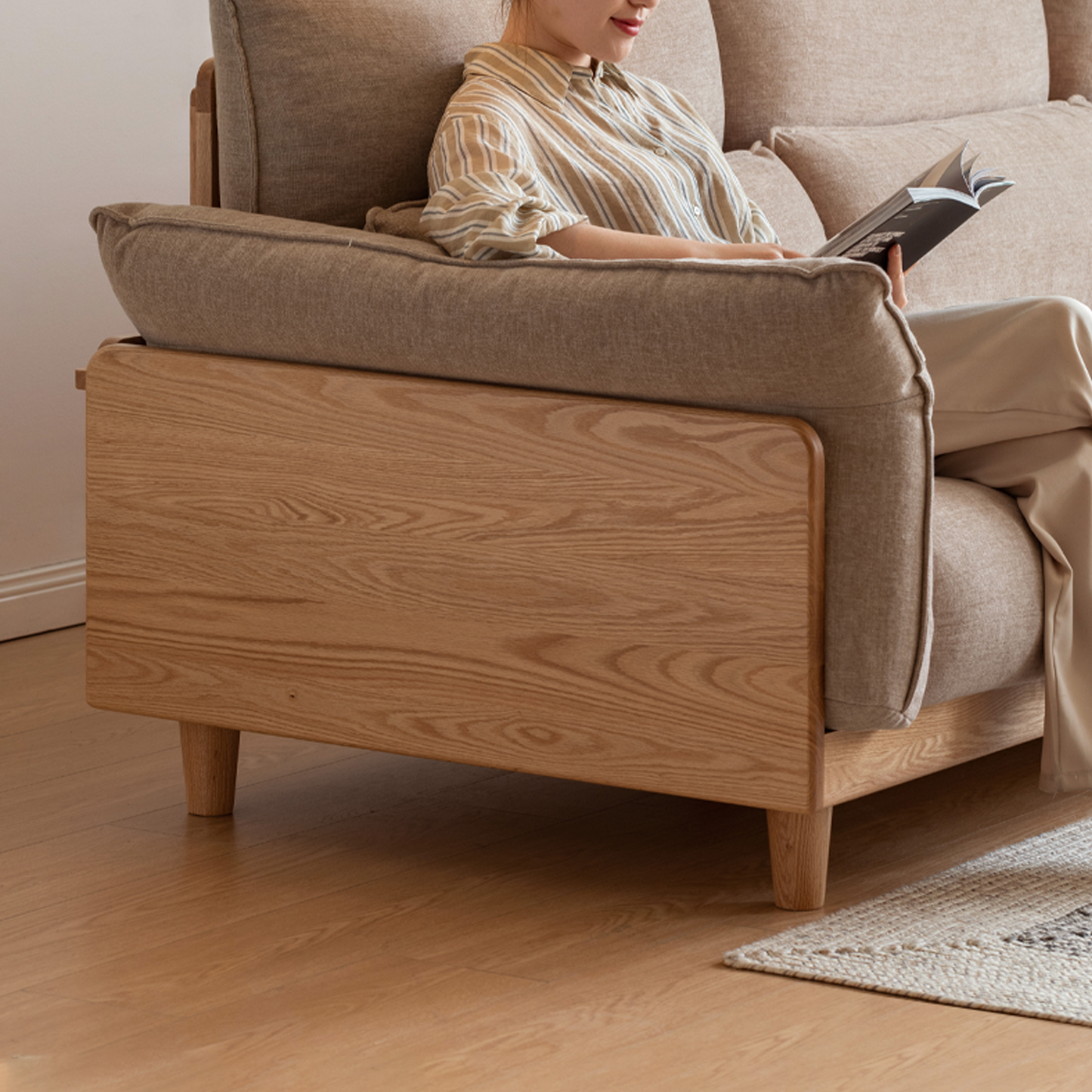 Vea Sofa